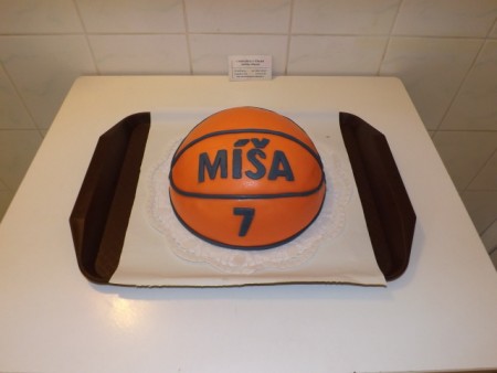 87 basketbalový míč